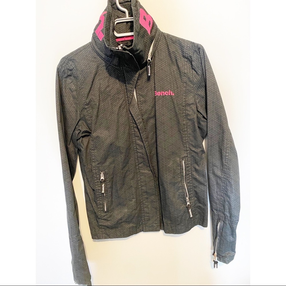 Pink/black bench coat